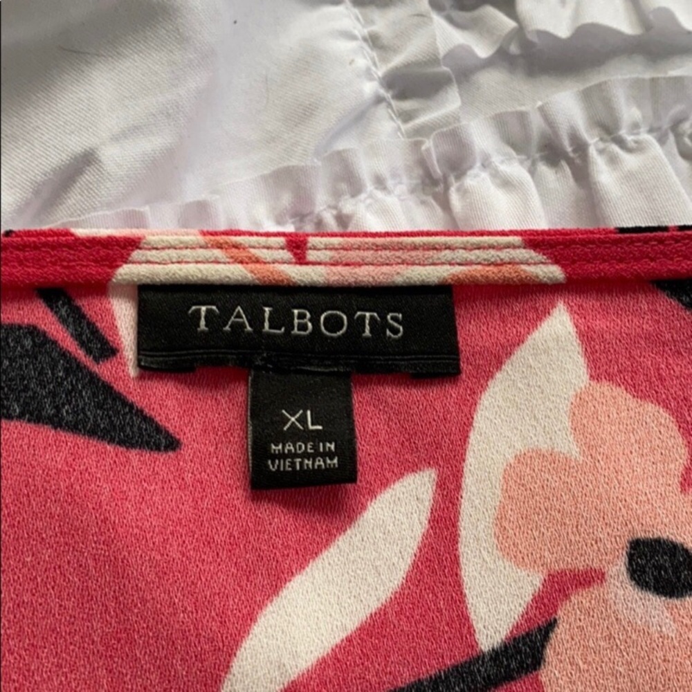 🎉HP🎉Talbots Red Floral Blouse - Picture 4 of 5